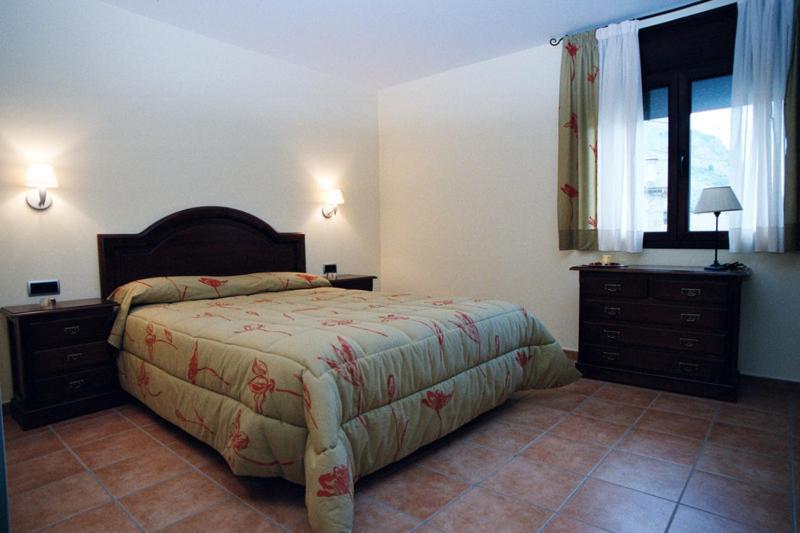 Apartamentos Les Picardes Espot Zimmer foto