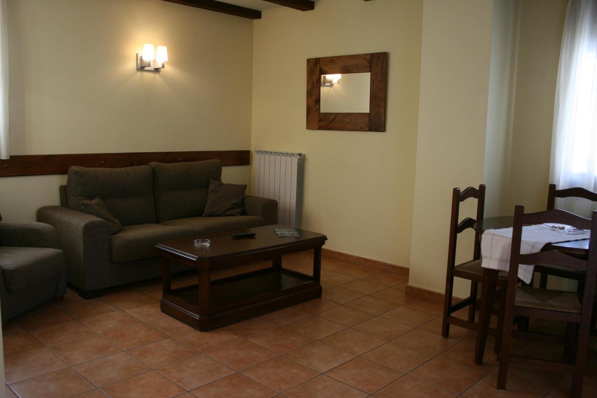 Apartamentos Les Picardes Espot Zimmer foto